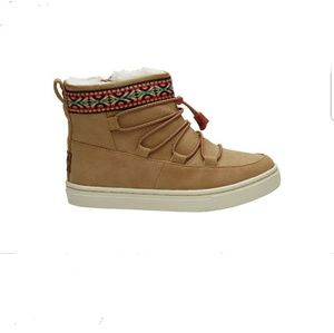 NWOT‎ Tiny TOMS Alpine Boots